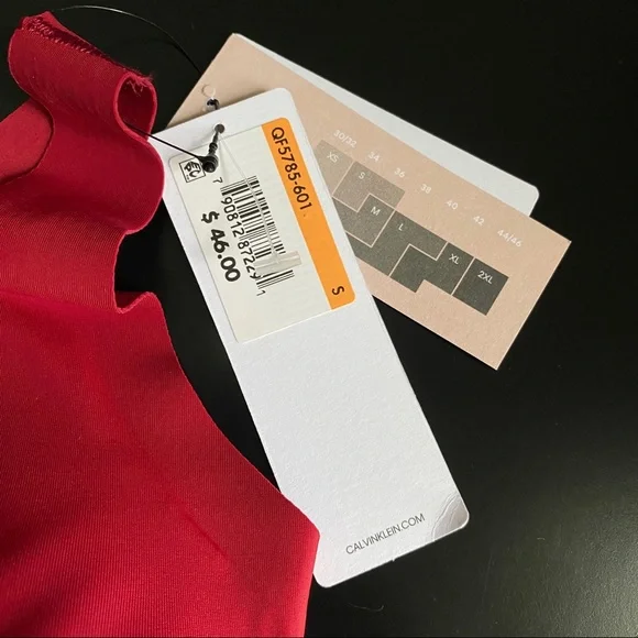 🌱 Calvin Klein Invisibles Lightly Lined V-Neck Bralette - Picture 6 of 8